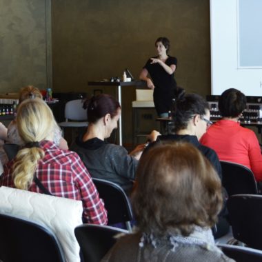 Melani Kovač teaching